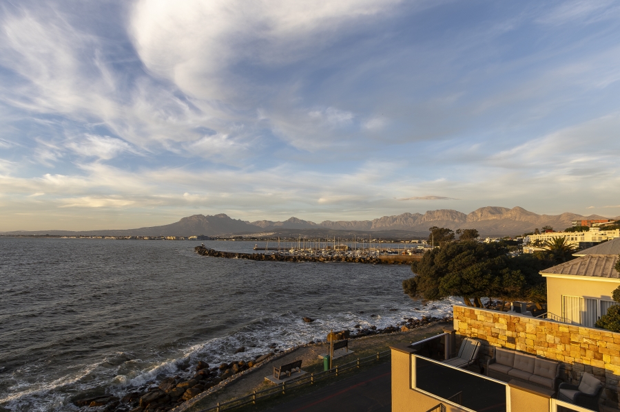 6 Bedroom Property for Sale in Gordons Bay Village Western Cape
